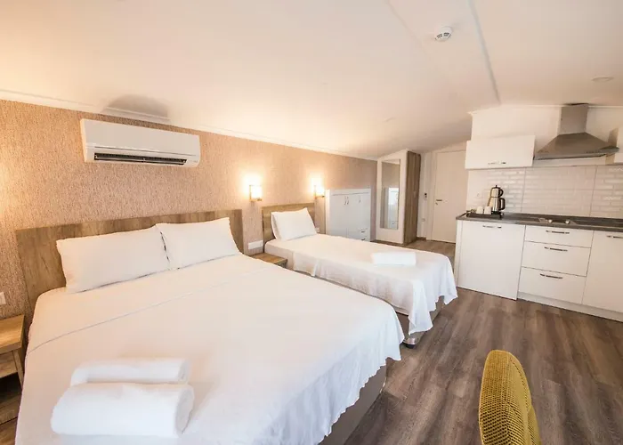 Dekatria Rooms&aparts 3* 卡斯