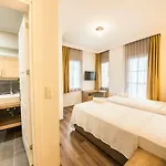 Dekatria Rooms&aparts カシュ