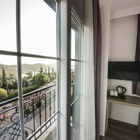 Dekatria Rooms&aparts Готель 3*