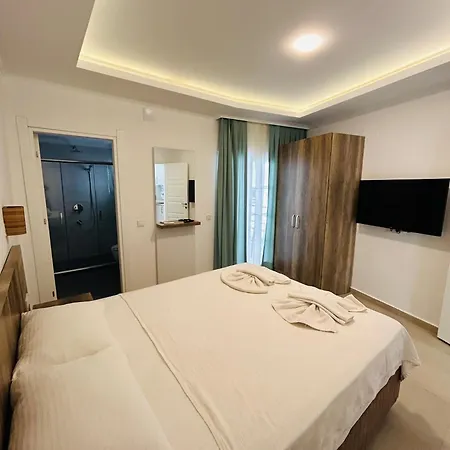 Dekatria Rooms&aparts מלון