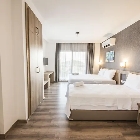 Hotel Dekatria Rooms&aparts 3*