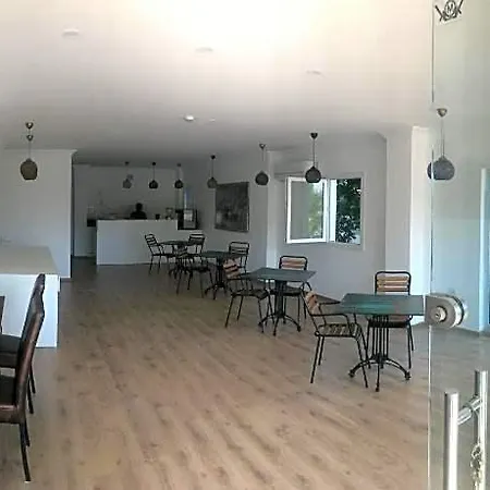 Hotel Dekatria Rooms&aparts 3*