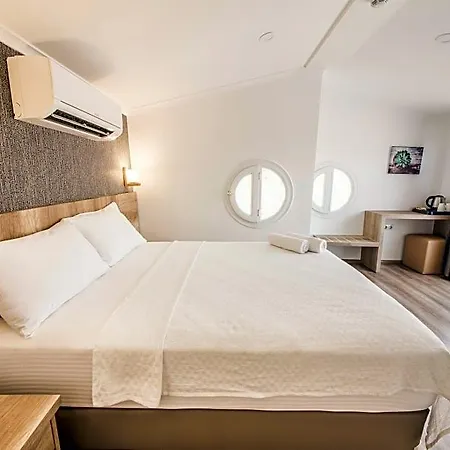 Dekatria Rooms&aparts Hotel