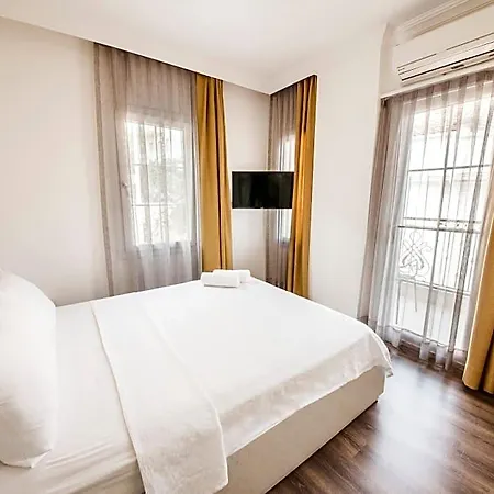 Dekatria Rooms&aparts 3*