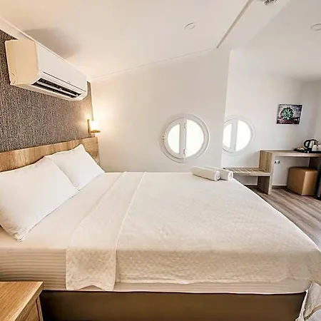 Dekatria Rooms&aparts 3*