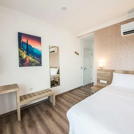 Dekatria Rooms&aparts Hotel 3*