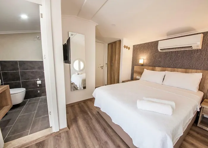 Otel Dekatria Rooms&aparts 3*