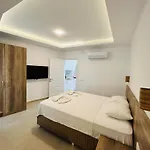 Dekatria Rooms&aparts فندق