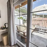 Dekatria Rooms&aparts 3*