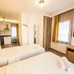 Dekatria Rooms&aparts فندق كاس