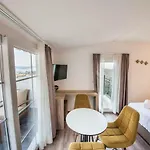 فندق Dekatria Rooms&aparts