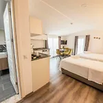 Dekatria Rooms&aparts فندق