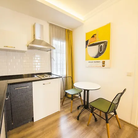 Hotel Dekatria Rooms&aparts 3*