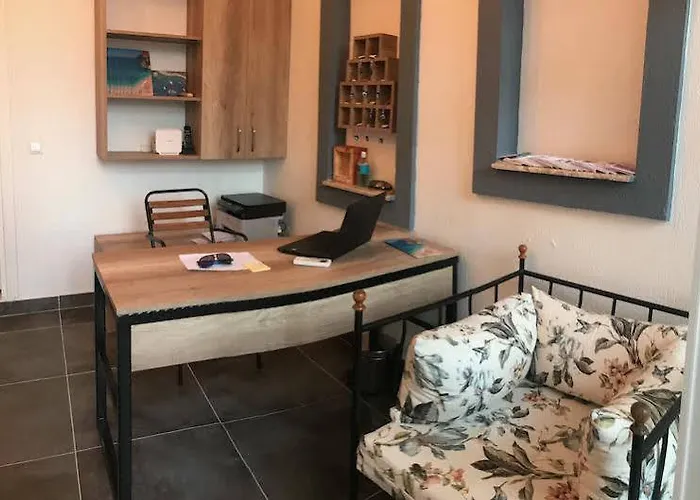 Dekatria Rooms&aparts Hotel